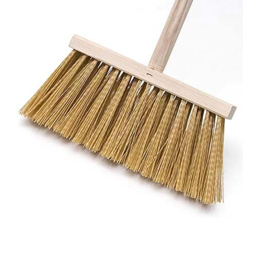 Koště zatloukané s holí